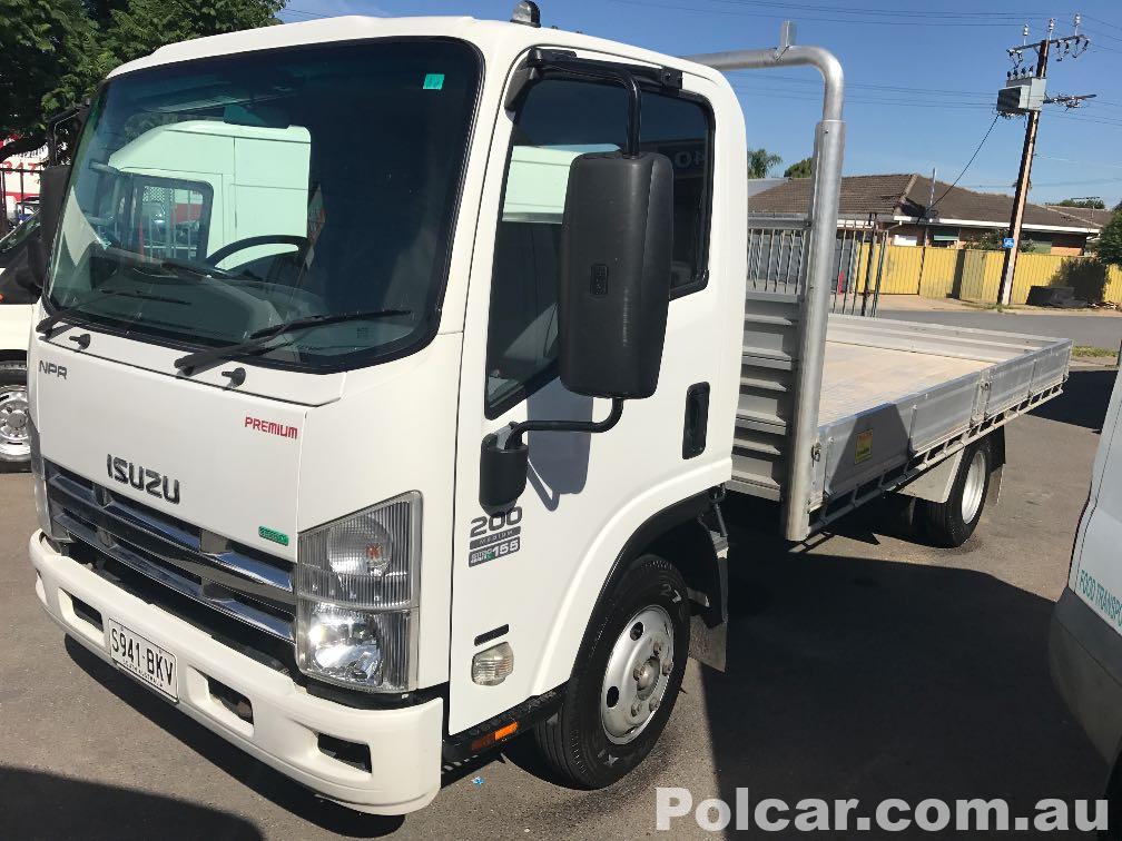 2011 Isuzu NPR200