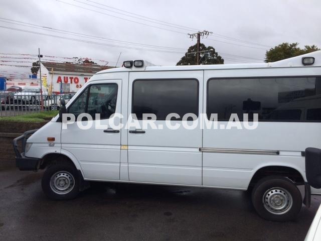 MERCEDES SPRINTER 4x4 AMBULANCE 