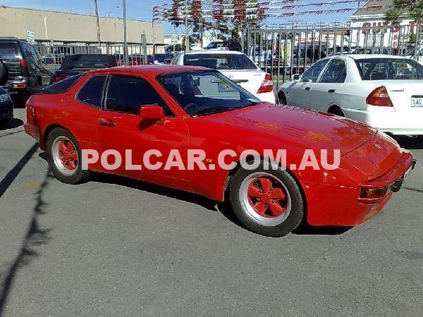 Porsche 944 