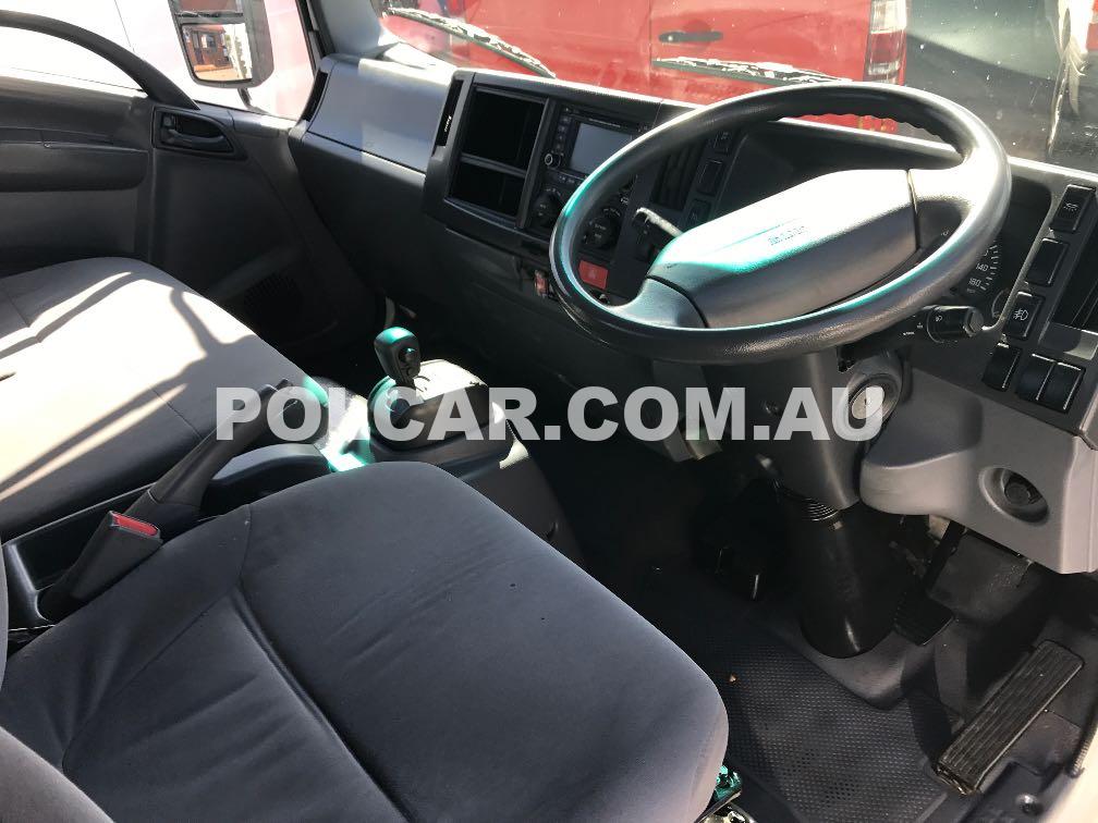 Isuzu NPR200 Cab-Chassis Utility