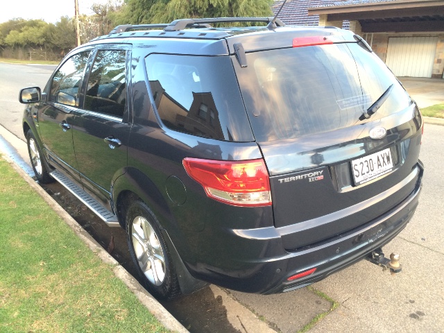 Ford territory towing horses